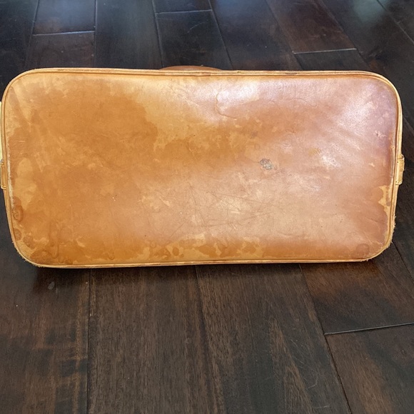 Authentic Louis Vuitton Alma PM, needs love ❤️‍🩹 - Picture 4 of 17